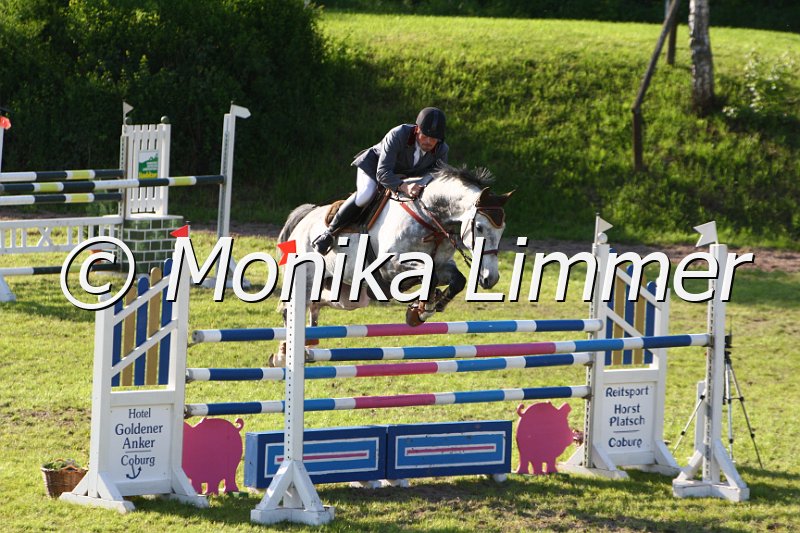 005M5868_M Springen.JPG